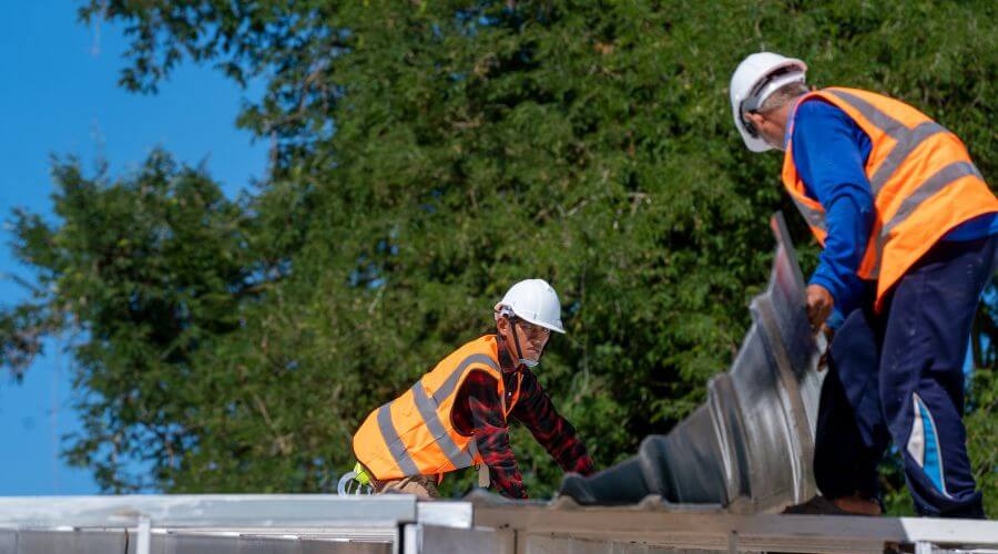 Professional residential roofers in Pana, IL